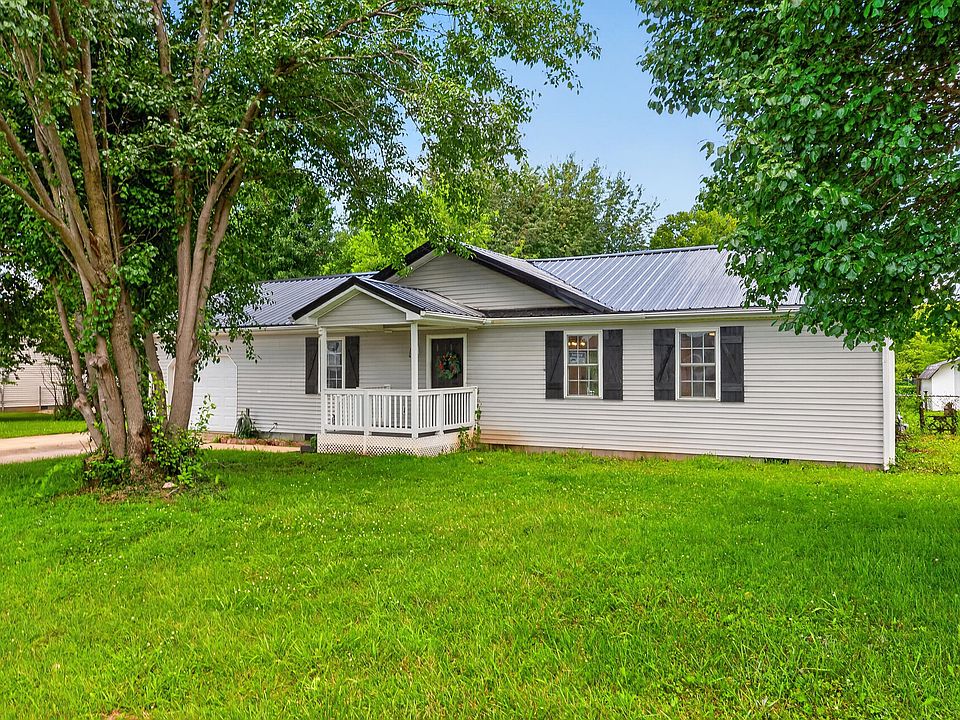1st image of 216 Raintree Cir