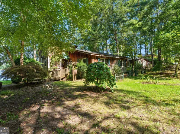 30 Peachtree Dr, Sharpsburg, GA 30277