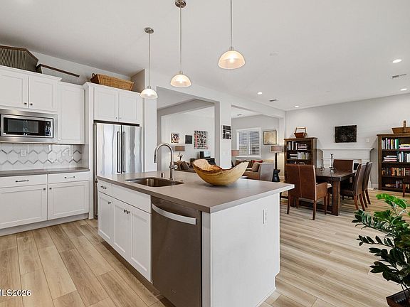 4th image of 2285 White Clay Dr