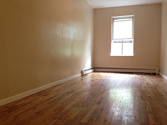 5th image of 322 Park Ave APT 4