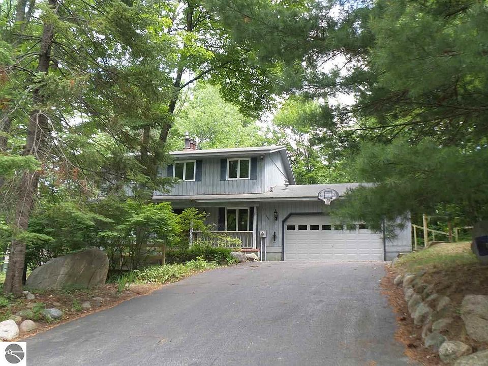 1st image of 4186 Huntington Dr