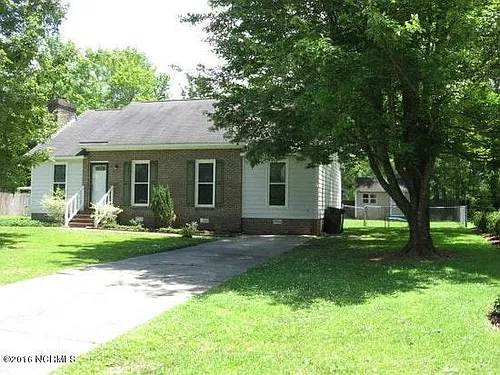 202 River Hill Dr Photo 1