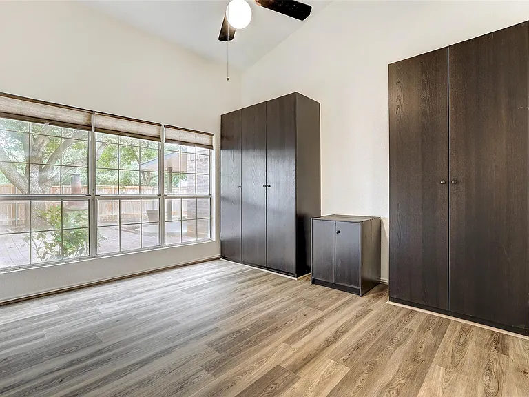 16304 Kicking Bird Dr — Photo 10