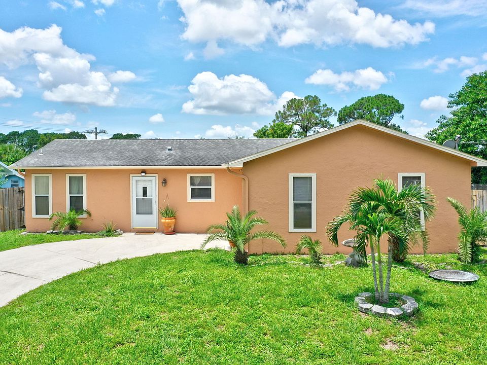 1st image of 2094 SW Idaho Ln