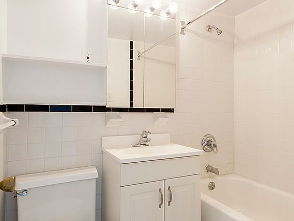 4th image of 85 E 10th St APT 6K