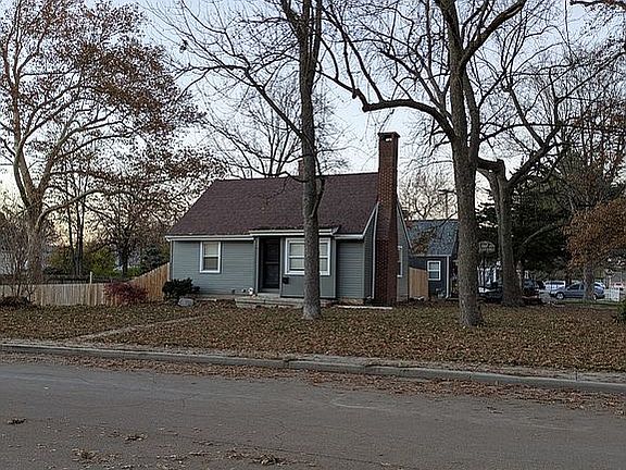 2nd image of 1301 W Main Cross St