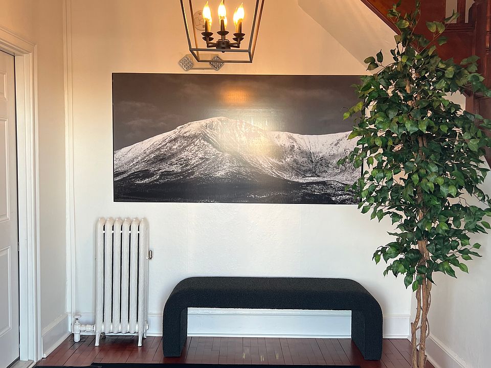 Front Entry Hallway