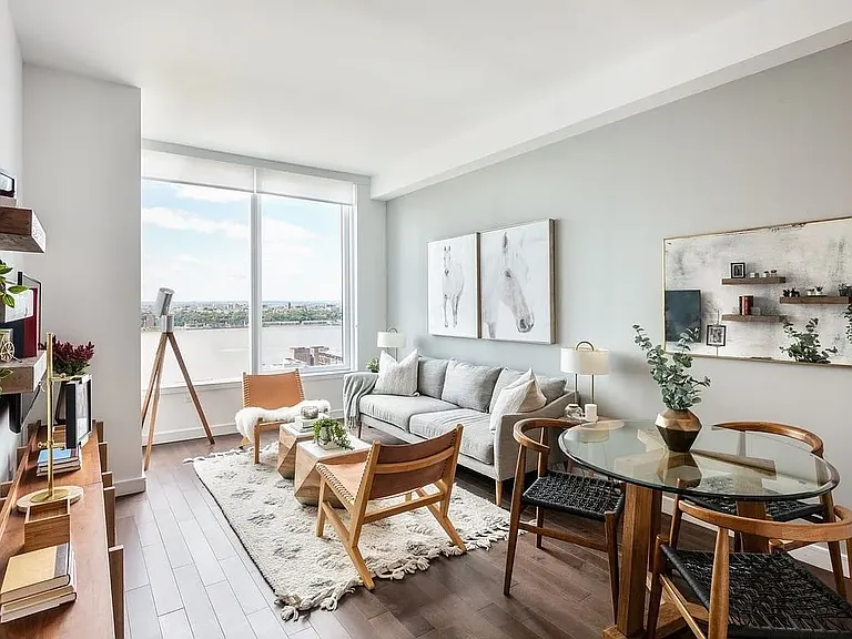 515 W 36th St #28B — Photo 4
