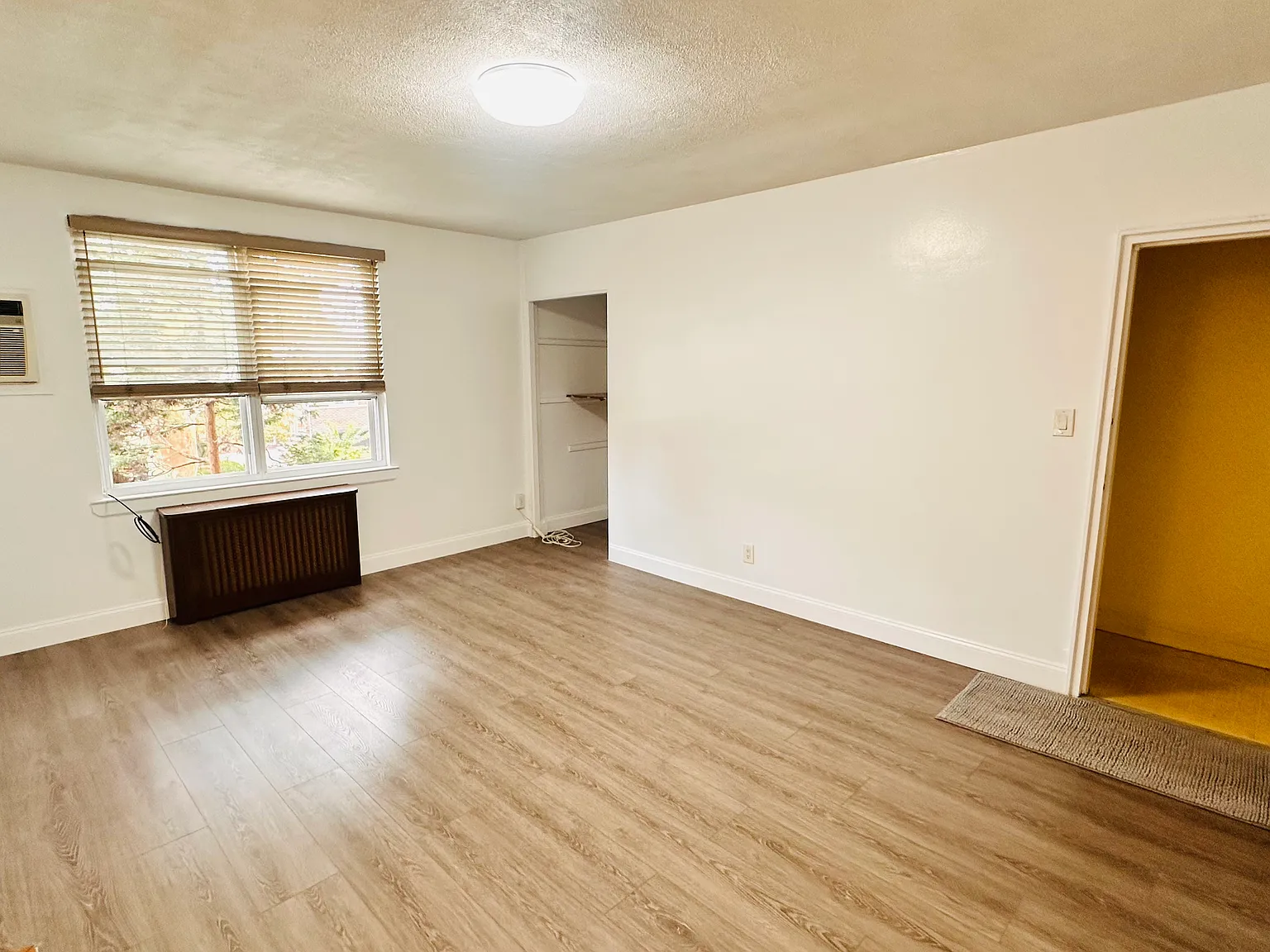 2 bed, 850 sqft, $2,600 — Photo 3
