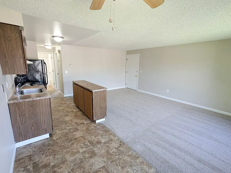 Apartment Complex ~ Murphy Manor — Photo 6