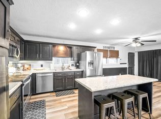 4002 Greenbrier Ct, Hopkinsville, KY 42240