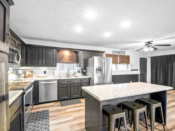 4002 Greenbrier Ct, Hopkinsville, KY 42240