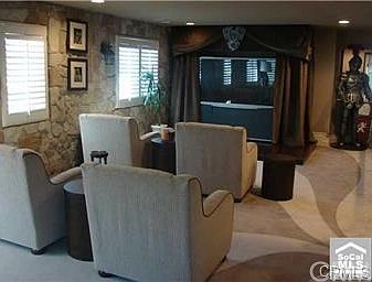 2nd image of 6811 Knightsbridge Ct