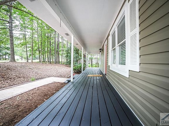4th image of 489 Pelican Cir