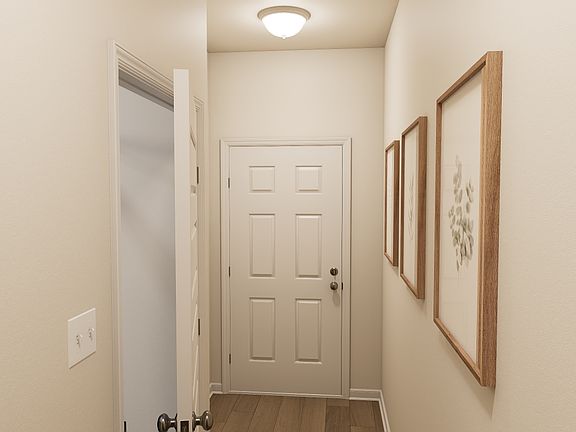 001 HHHunt Homes Donovan Foyer