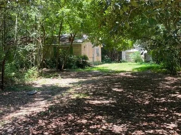 209 E 3rd St, Roanoke, LA 70581