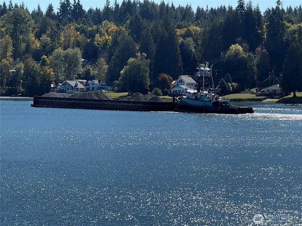 31 E Shoreline Place, Shelton, WA 98584