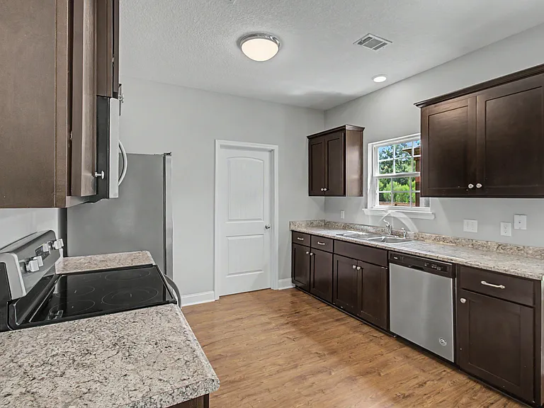 245 Alcott Cir — Photo 13