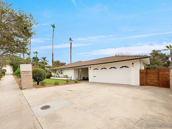 3rd image of 5435 Del Cerro Blvd