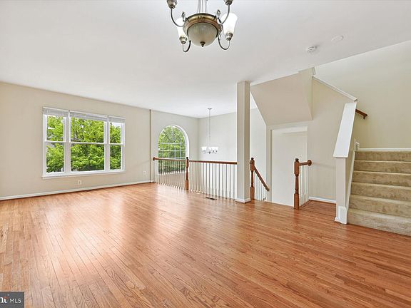 5th image of 43214 Brookford Sq
