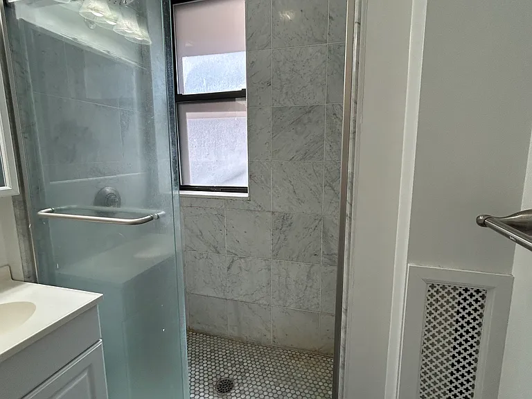 9 Peterborough St #5 — Photo 7