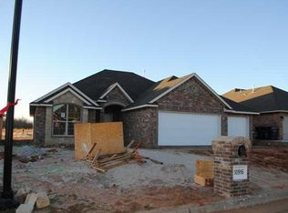 10916 SW 31st St, Yukon, OK 73099
