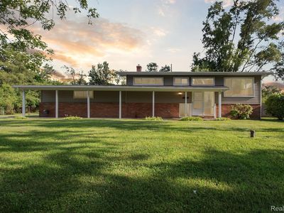 2605 Little Trail Rd, Commerce Township, MI, 48390