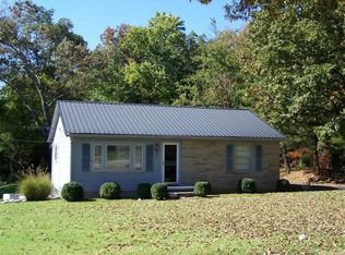207 Twin Oaks Rd, McMinnville, TN 37110