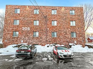 305 Riverside Ave APT 24, Medford, MA 02155