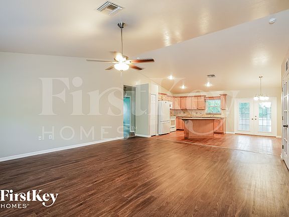 2nd image of 711 Bennington Dr