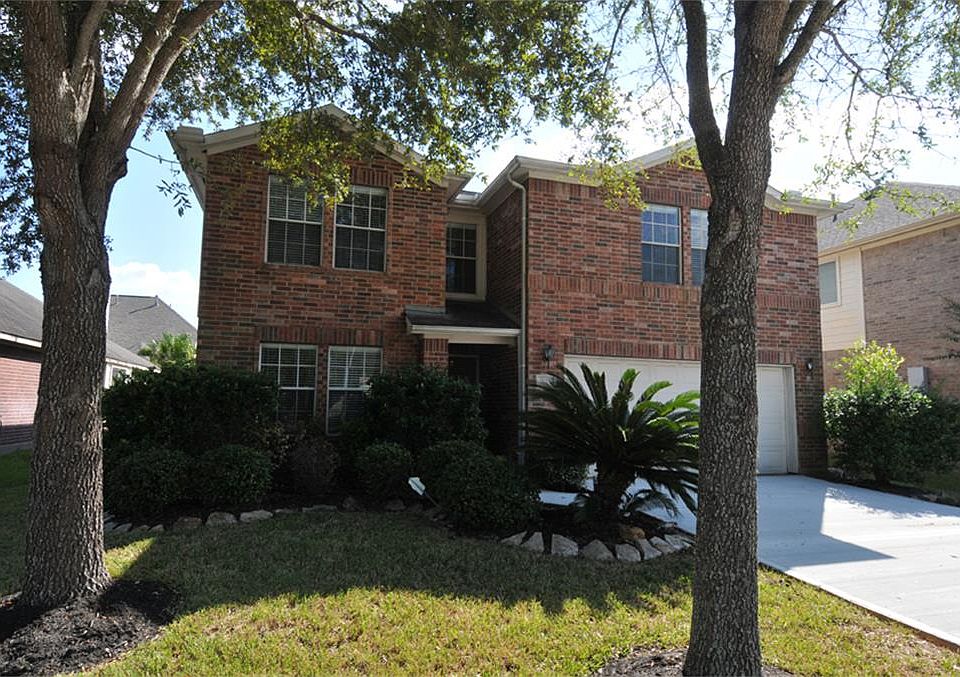 1st image of 3115 Oakwood Run Dr