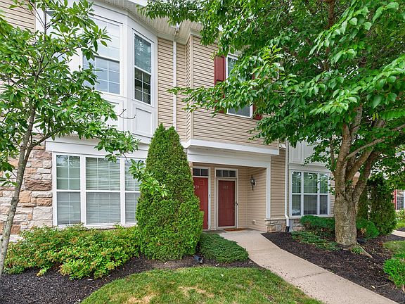 2nd image of 404 Degas Ct