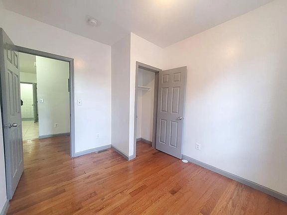 2nd image of 25 Stuyvesant Ave #1FA