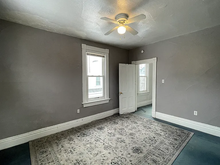 133 2nd St #2 — Photo 7