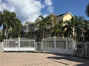 2 bed, 1.5 bath, 1414 sqft, $2,700 — Photo 4