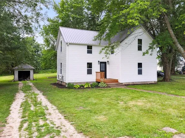 109 E Maple St, Concordia, MO 64020