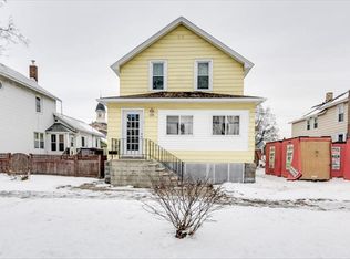 808 8th Ave, Menominee, MI 49858