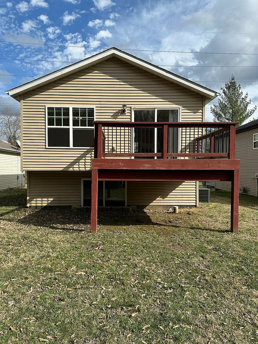 Building Photo - 807 Black Jack Rd