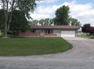 6350 Birchview Dr, Saginaw, MI 48609