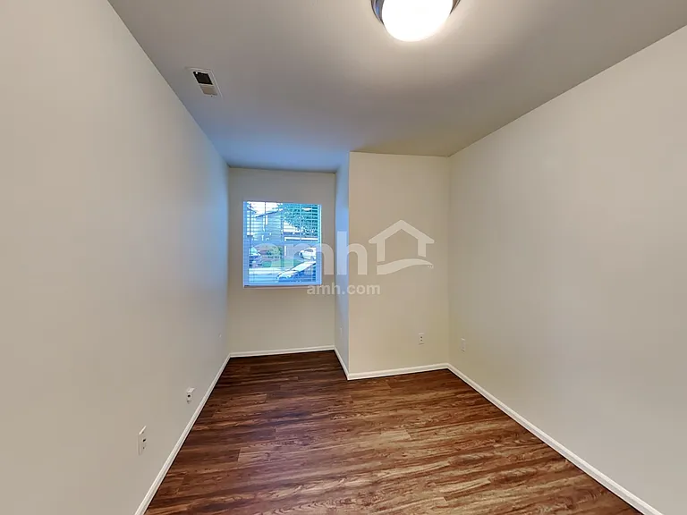 6640 Sarazen St SE — Photo 8