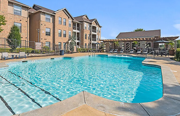 West End at City Center Apartment Homes — Photo 5