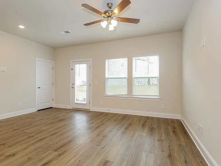 1715 Tahoma Dr — Photo 6
