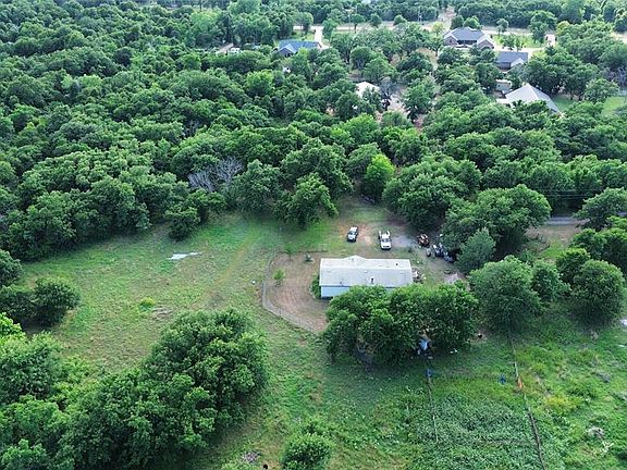 3rd image of 7305 Tall Oaks Rd