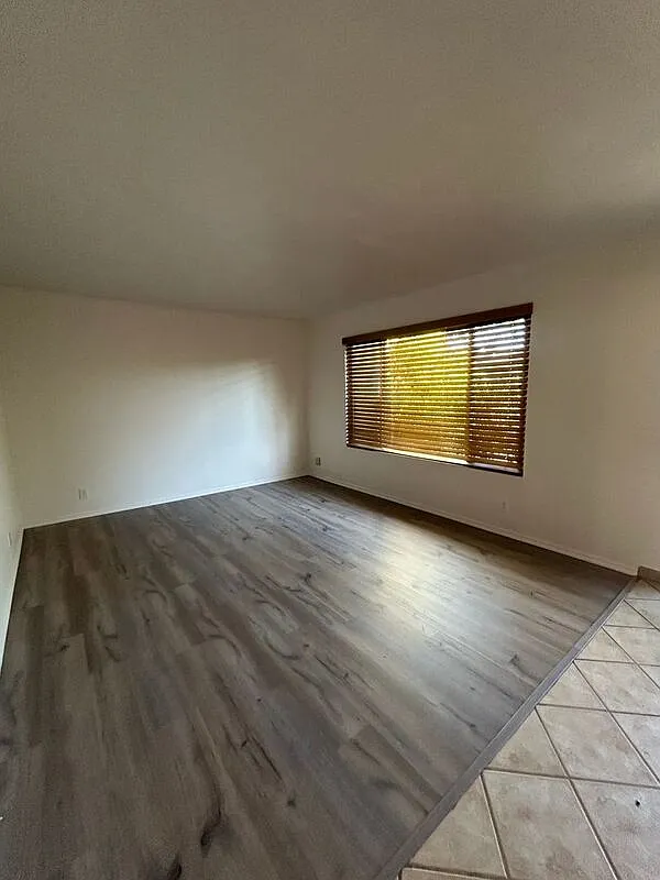 3 bed, 1.5 bath, 1323 sqft, $3,300 — Photo 4