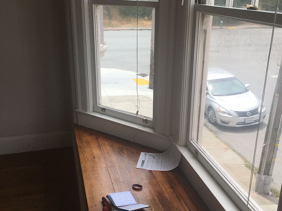 Bench alcove in LR/BR