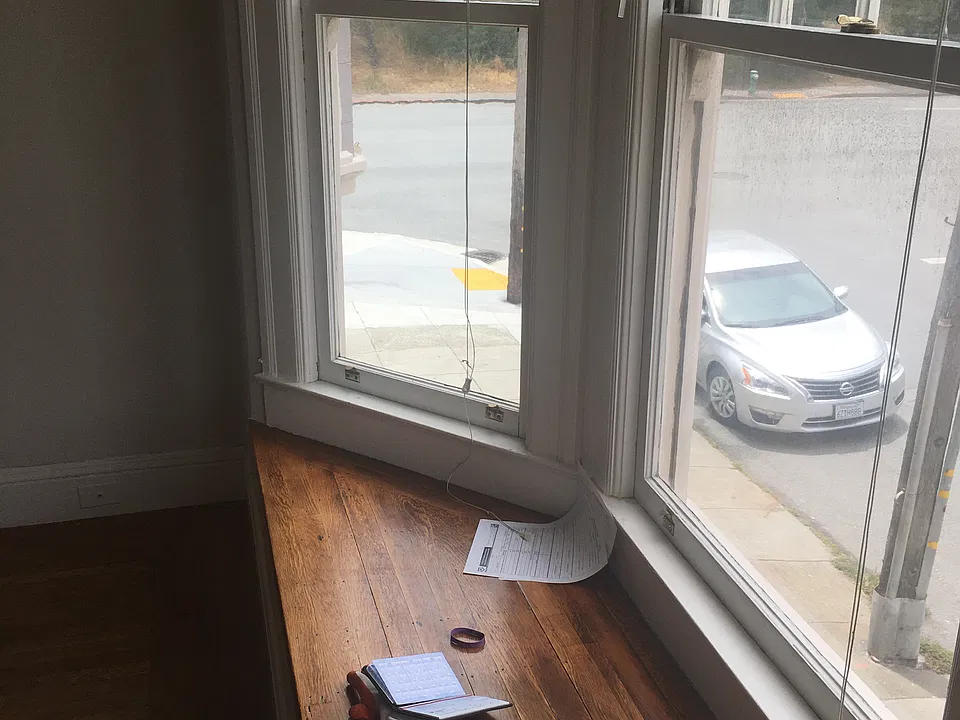 Bench alcove in LR/BR