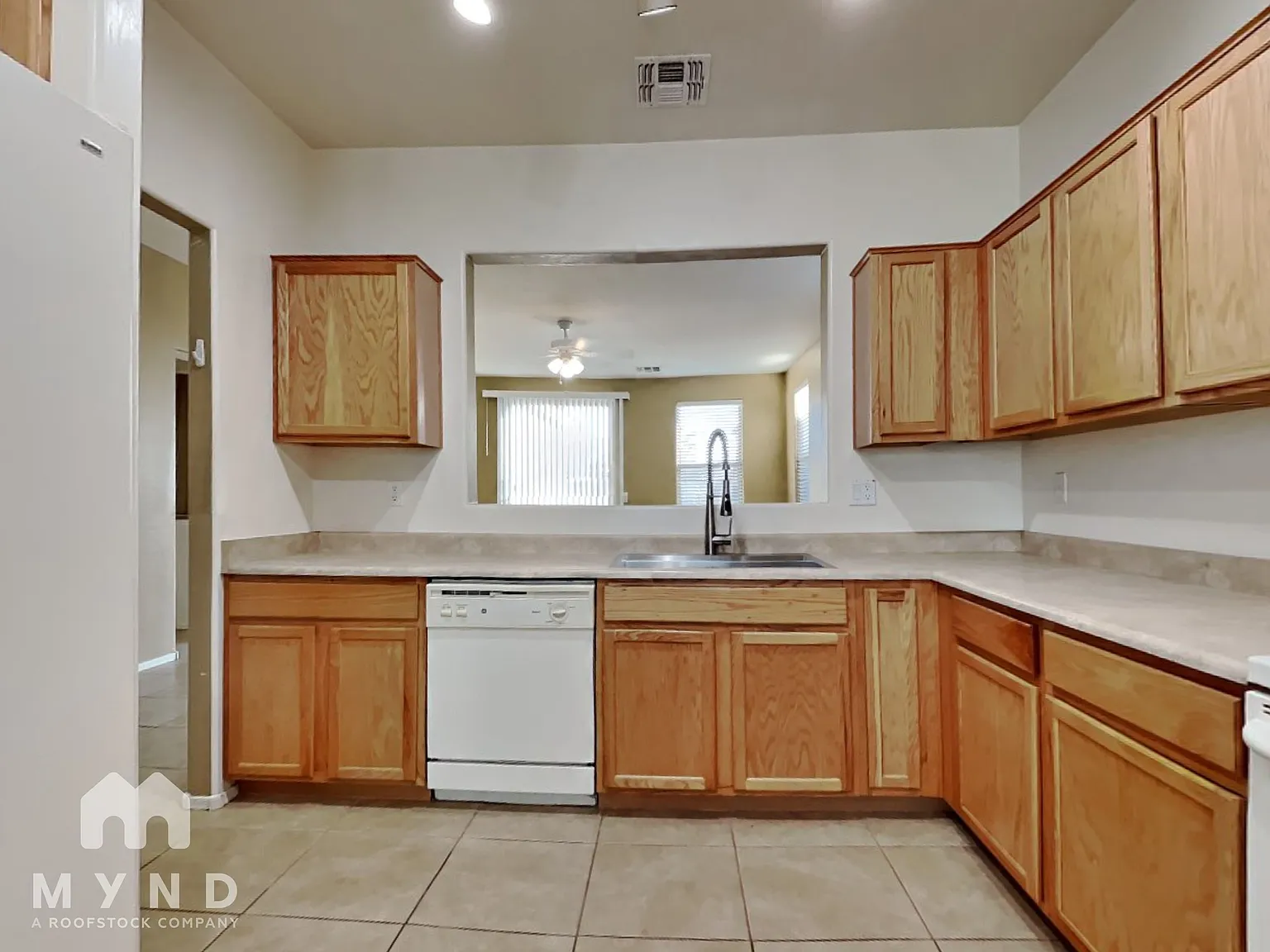4 bed, 2.0 bath, 1699 sqft, $1,745 — Photo 3