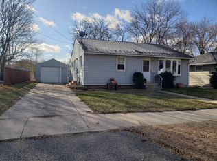 302 16th Ave NE, Austin, MN 55912