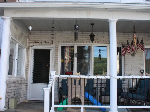 503 W Ave, Mount Carmel, PA 17851