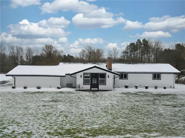 13777 Fox Hills Dr, Novelty, OH 44072